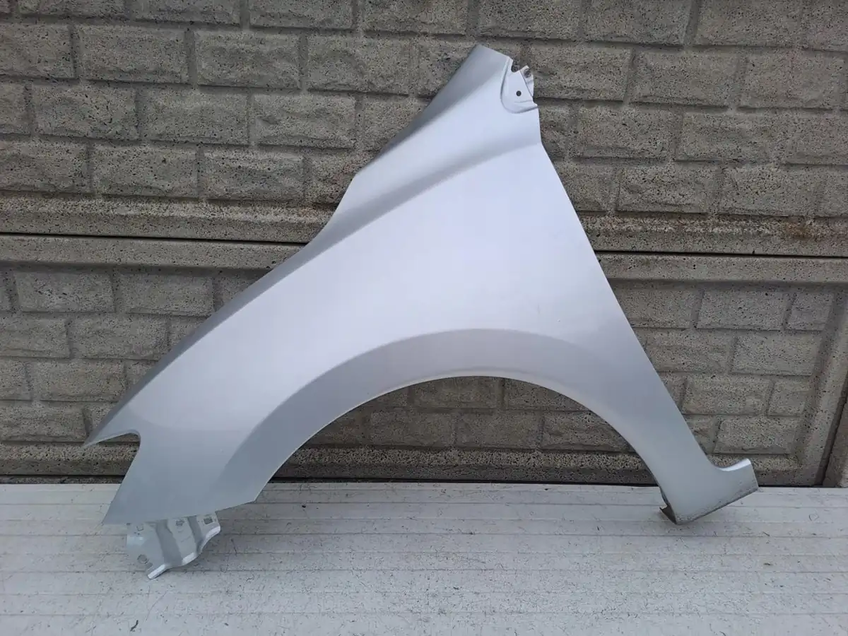 Aripa fata stanga Nissan Pulsar 2014 2023