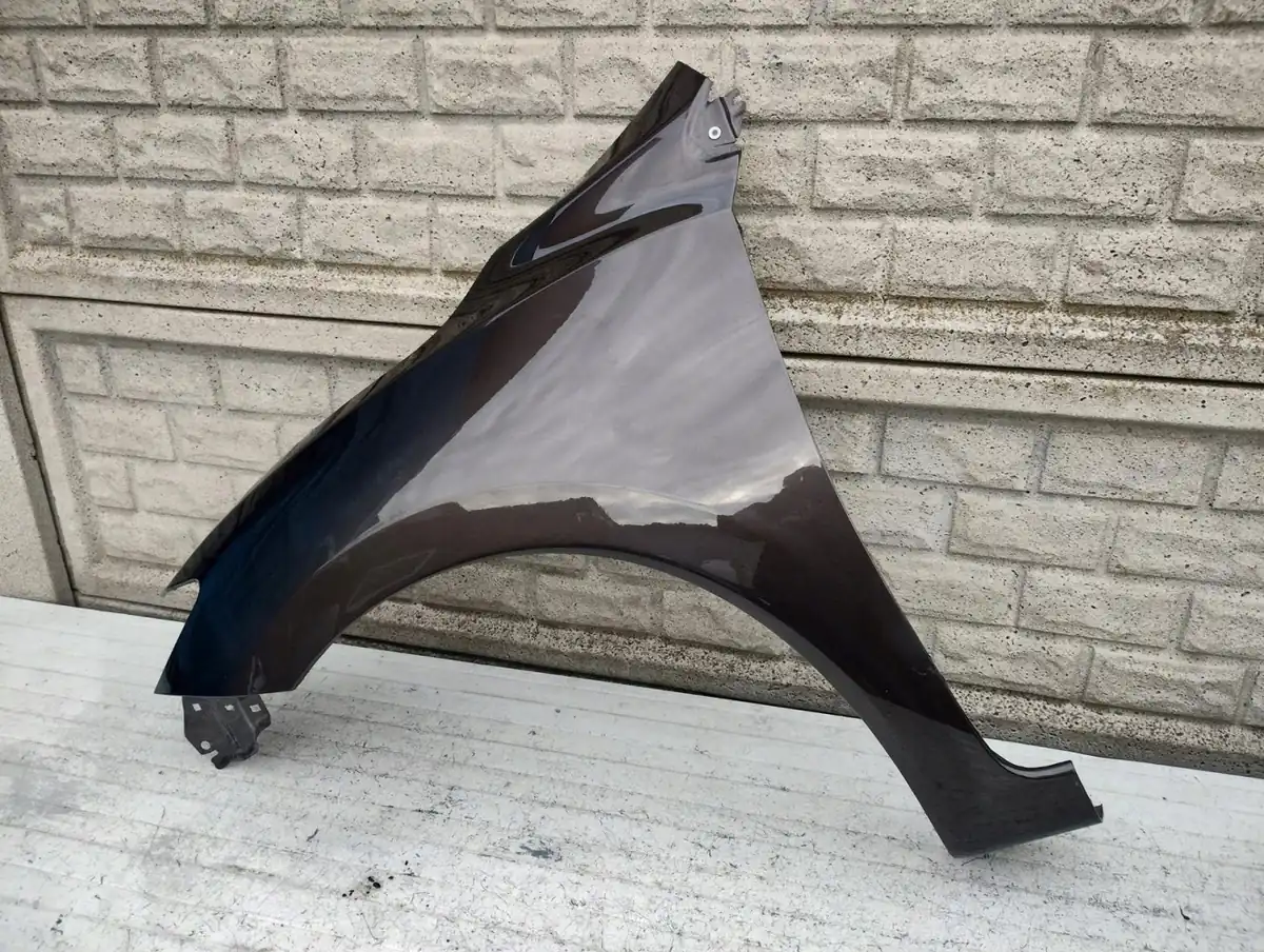 Aripa fata stanga Nissan Pulsar 2014 2024