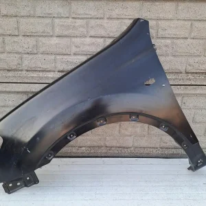Aripa fata stanga Nissan Qashqai 06 09