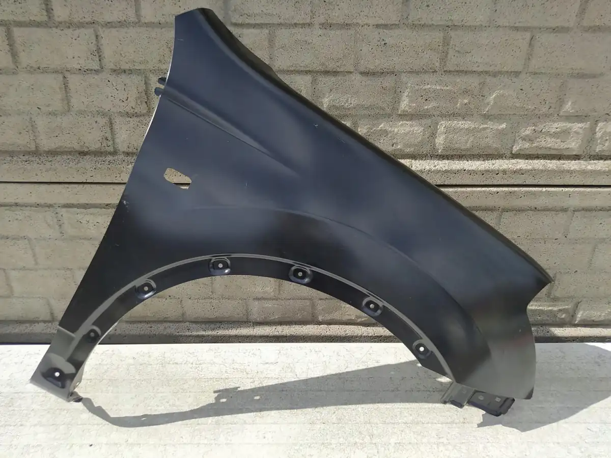 Aripa fata dreapta Nissan Qashqai 06 09