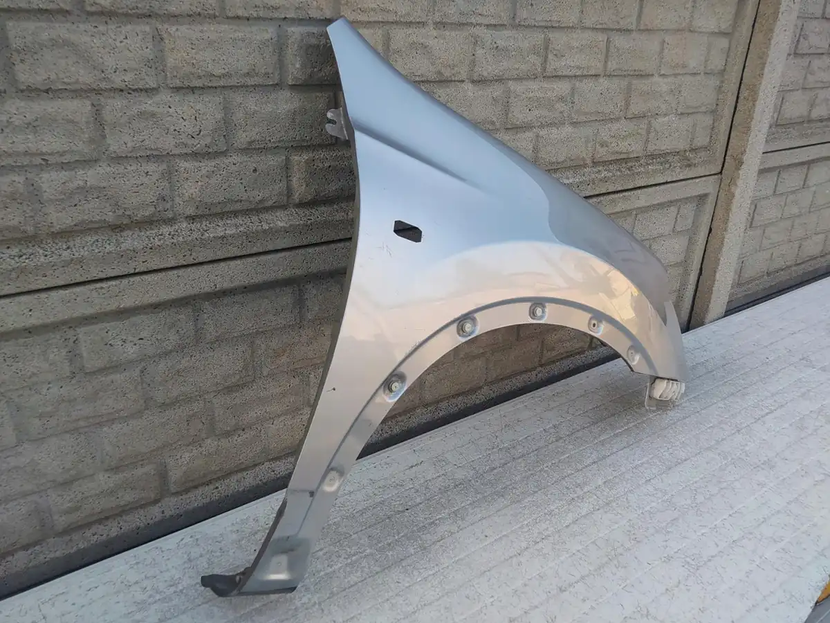 Aripa fata dreapta Nissan Qashqai 2006 2009