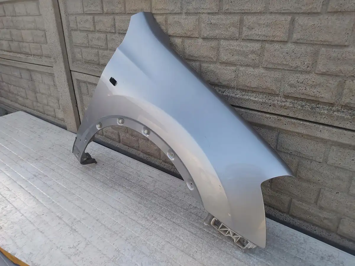 Aripa fata dreapta Nissan Qashqai 2006 2009