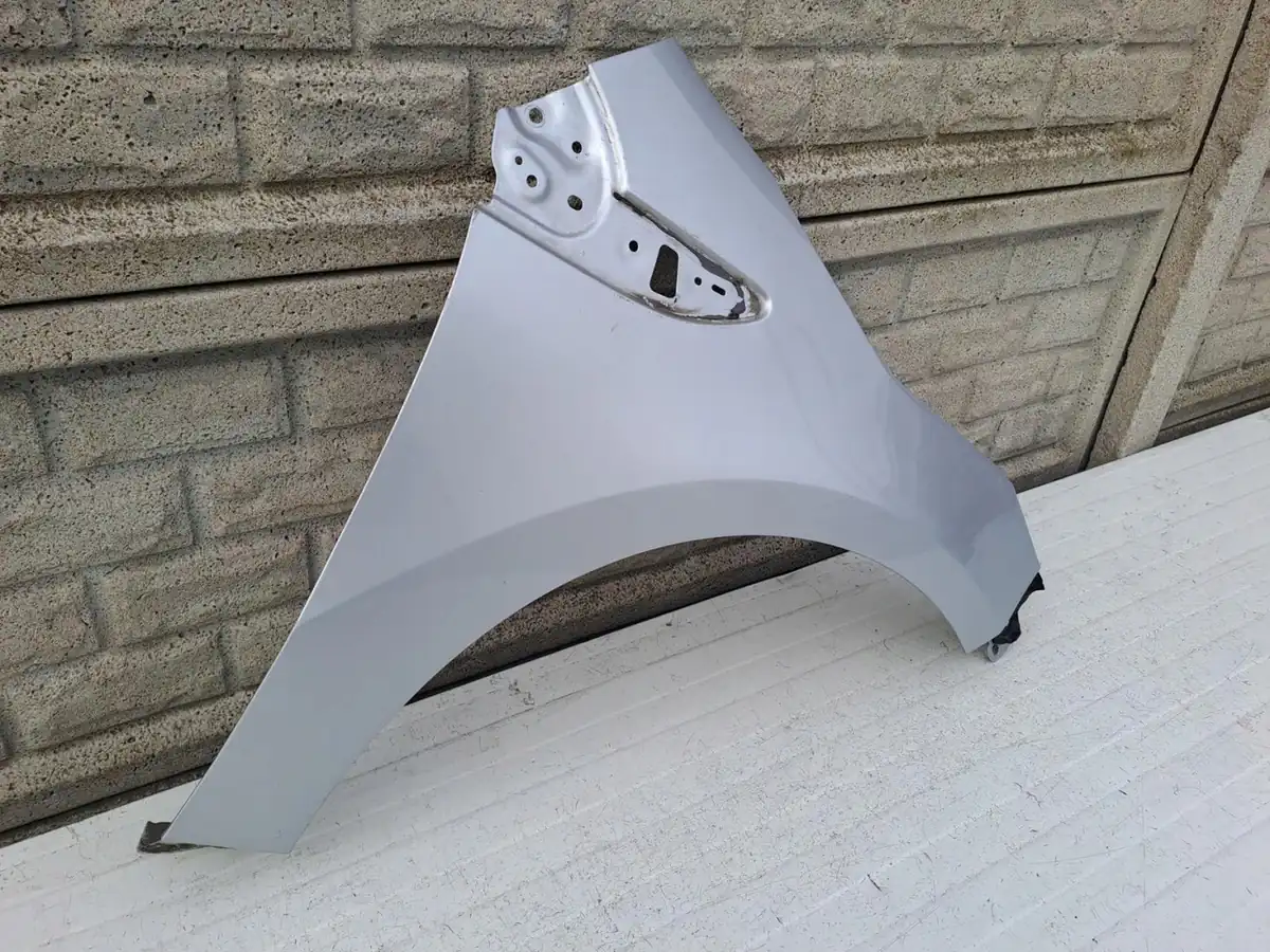 Aripa fata dreapta Opel Ampera I 11 15