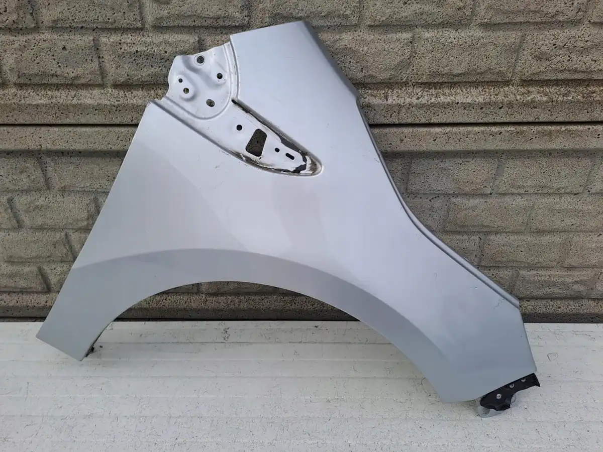 Aripa fata dreapta Opel Ampera I 11 15