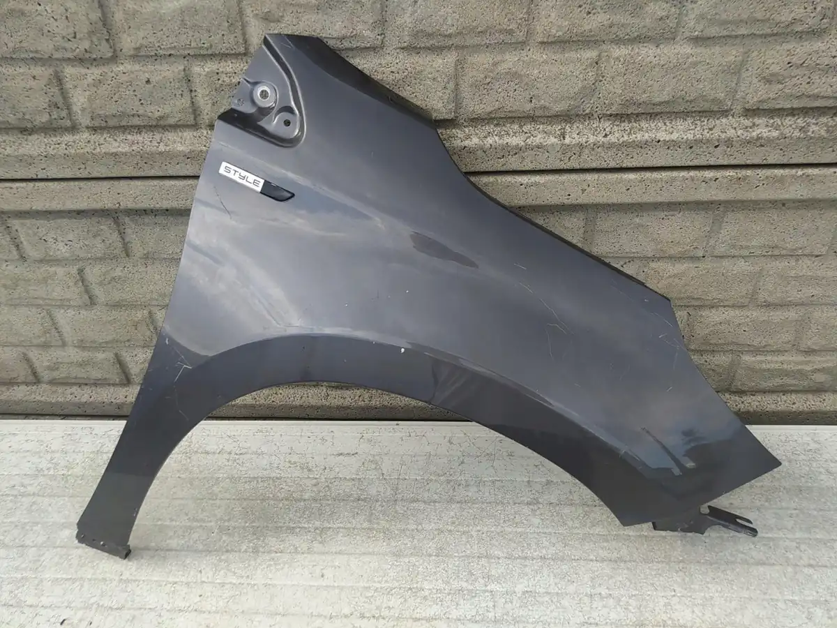 Aripa fata dreapta Peugeot 2008 14 18