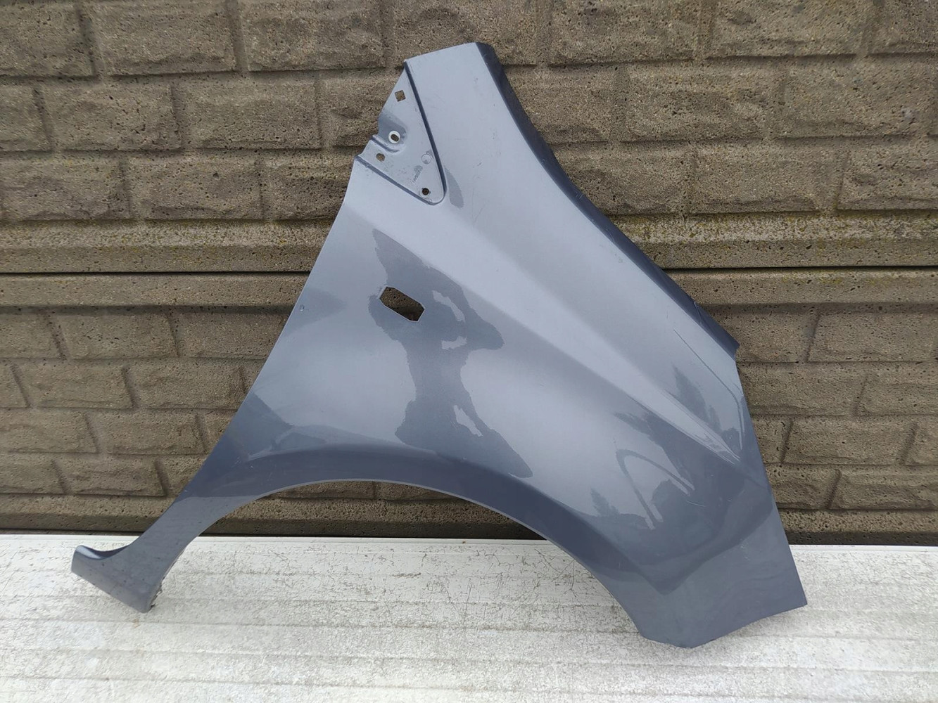 Aripa fata dreapta Peugeot 2008 14 18
