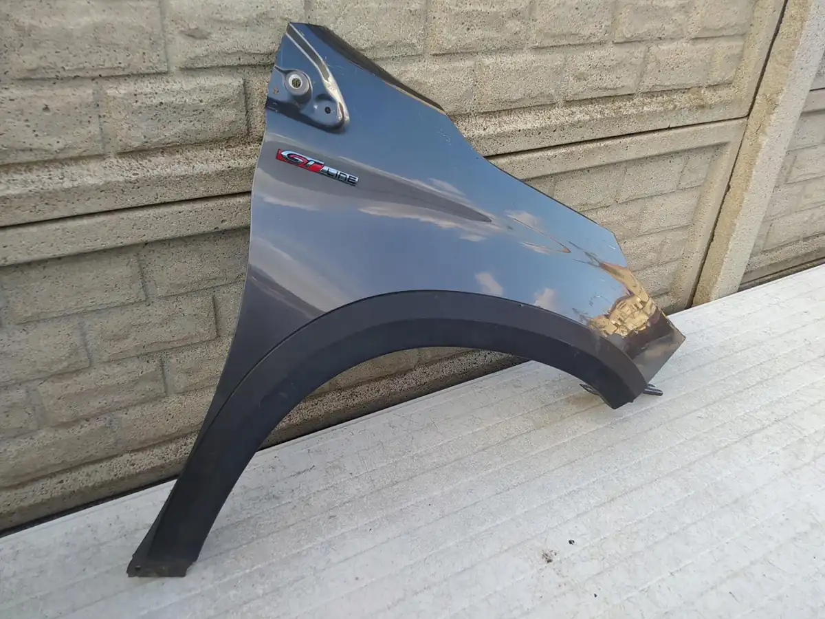 Aripa fata dreapta Peugeot 2008 14 18