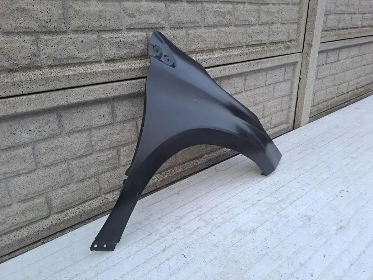Aripa fata dreapta Peugeot 2008 14 18