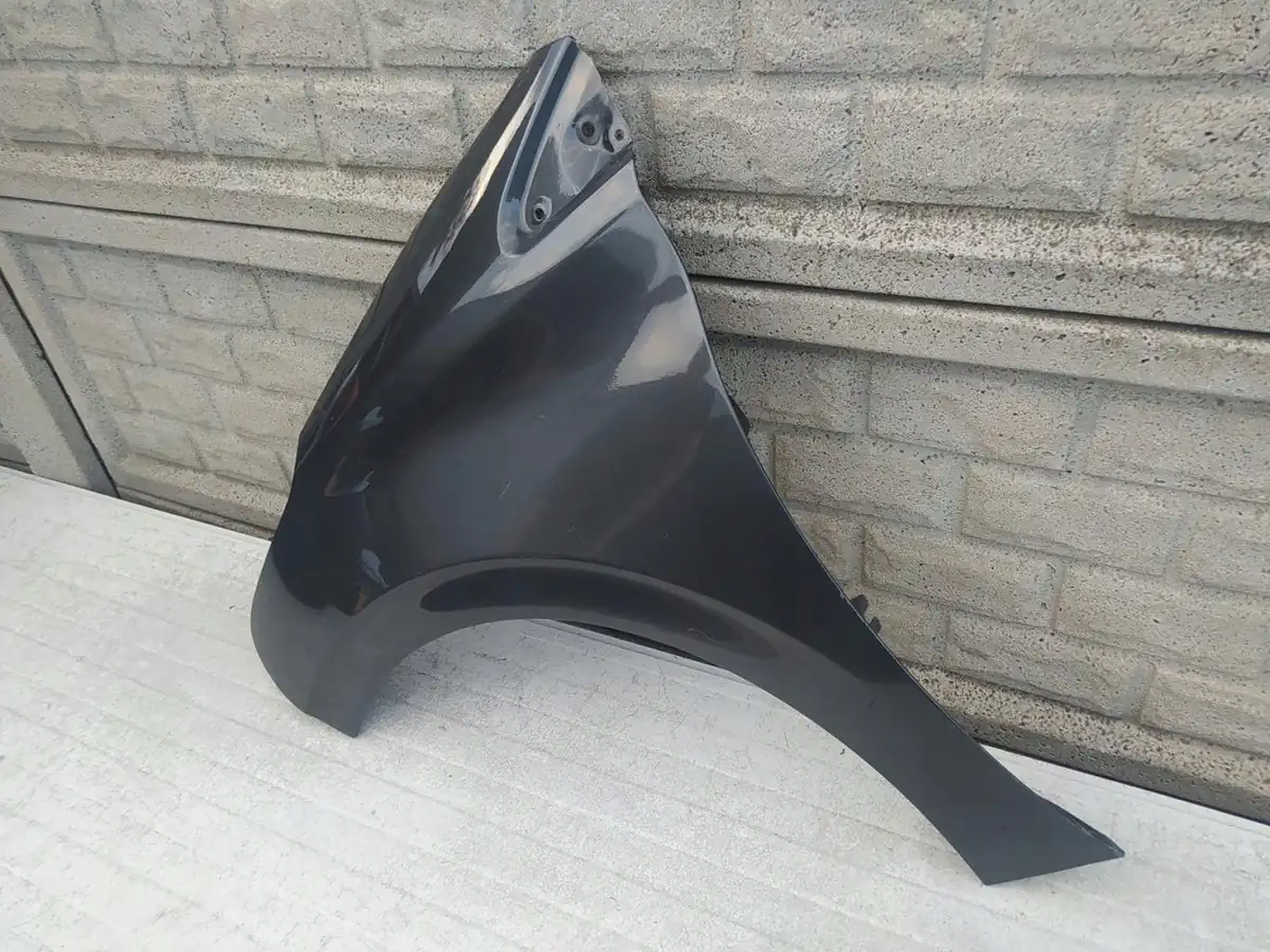 Aripa fata stanga Peugeot 208 11 17
