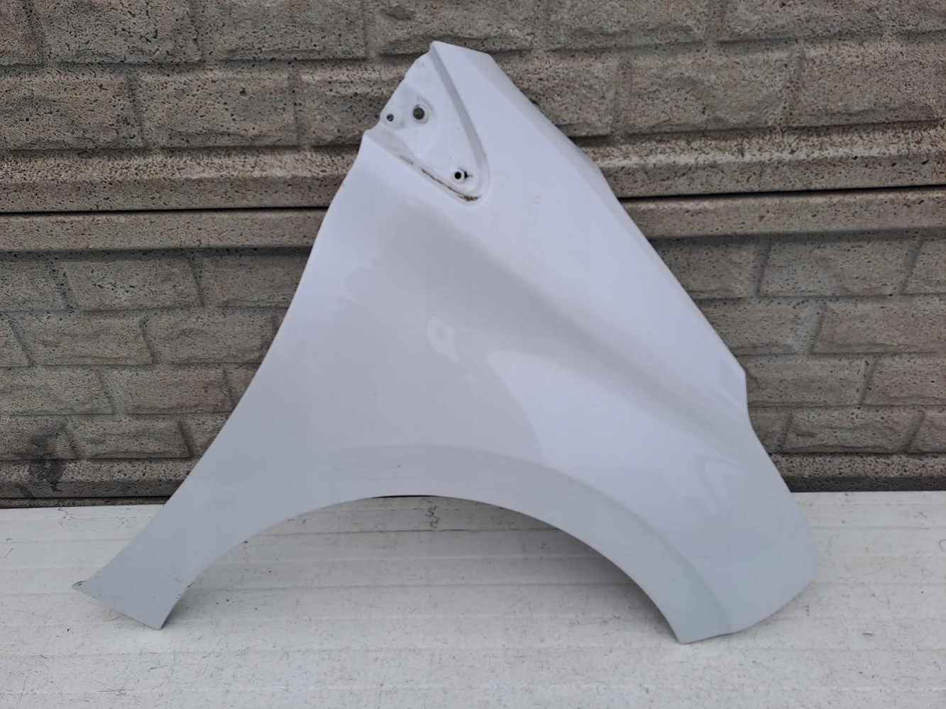 Aripa fata dreapta Peugeot 208 11 17