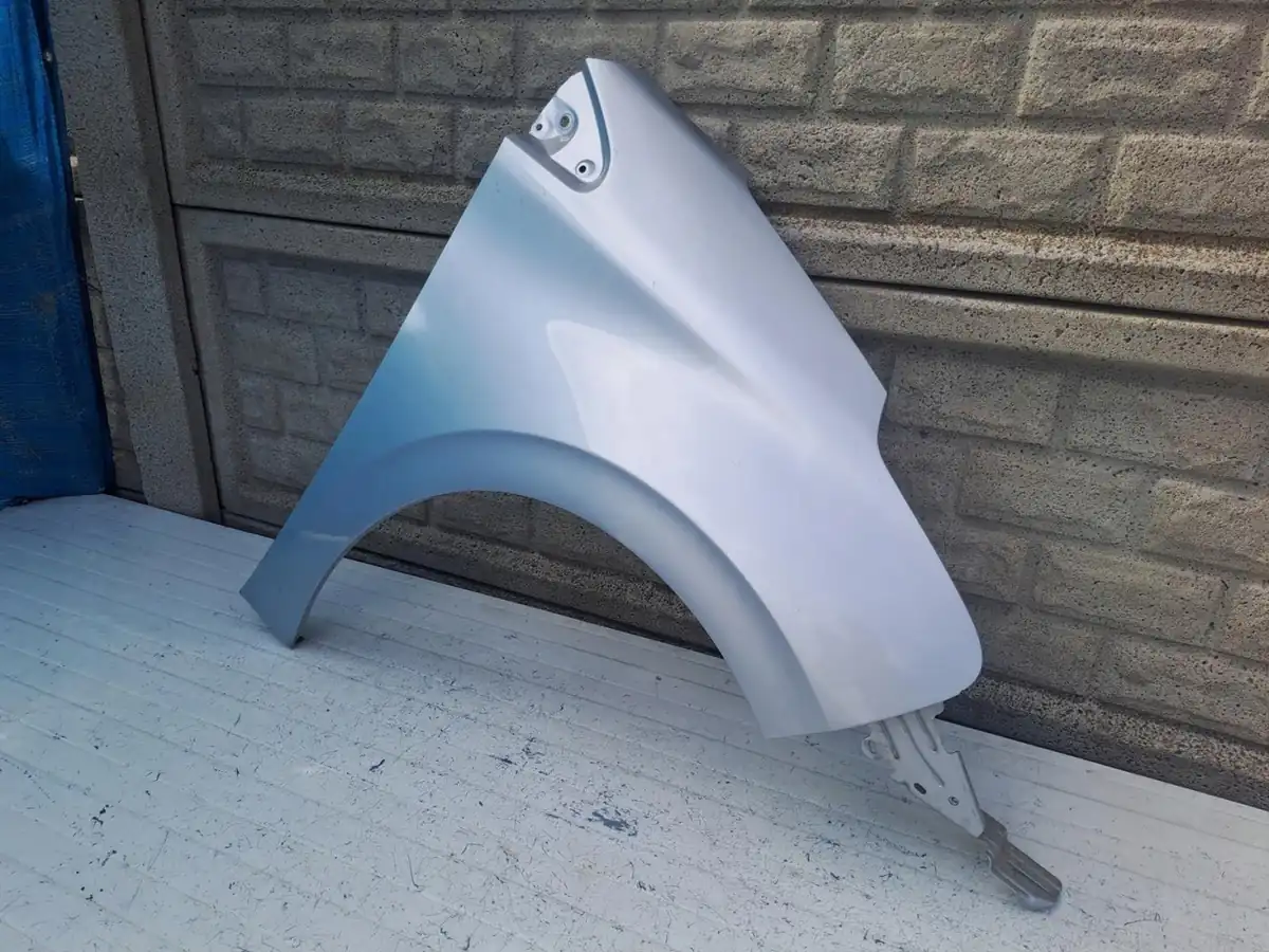 Aripa fata dreapta Peugeot 208 11 17