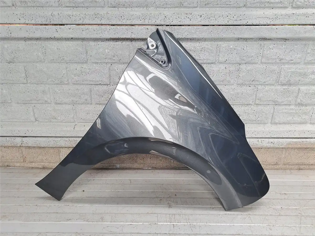 Aripa fata dreapta Peugeot 208 11 17