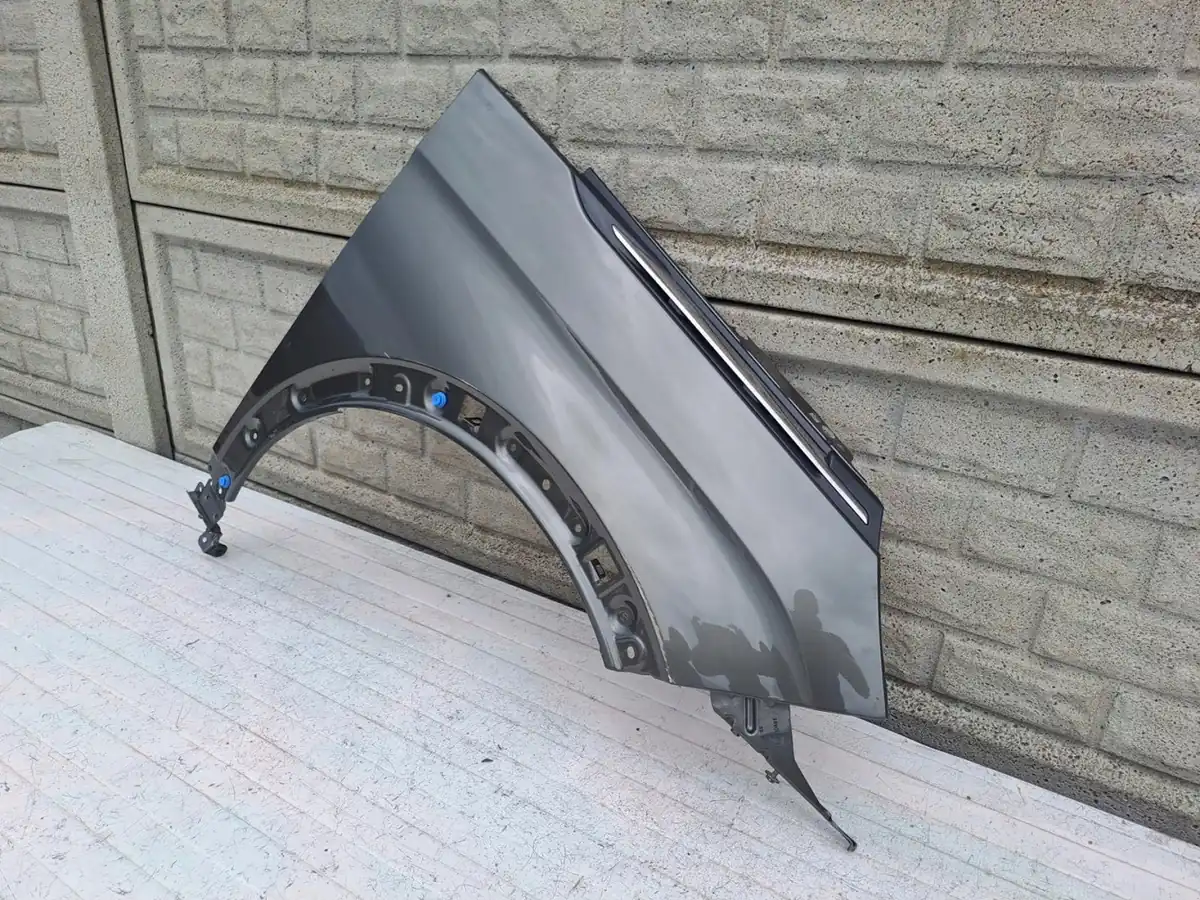 Aripa fata dreapta Peugeot 3008 5008 16 24