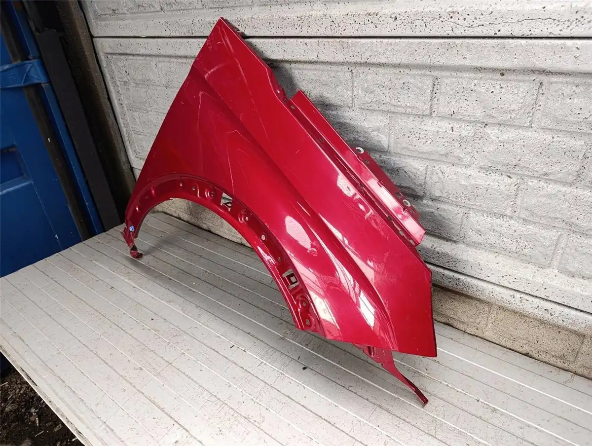 Aripa fata dreapta Peugeot 3008 5008 16 24