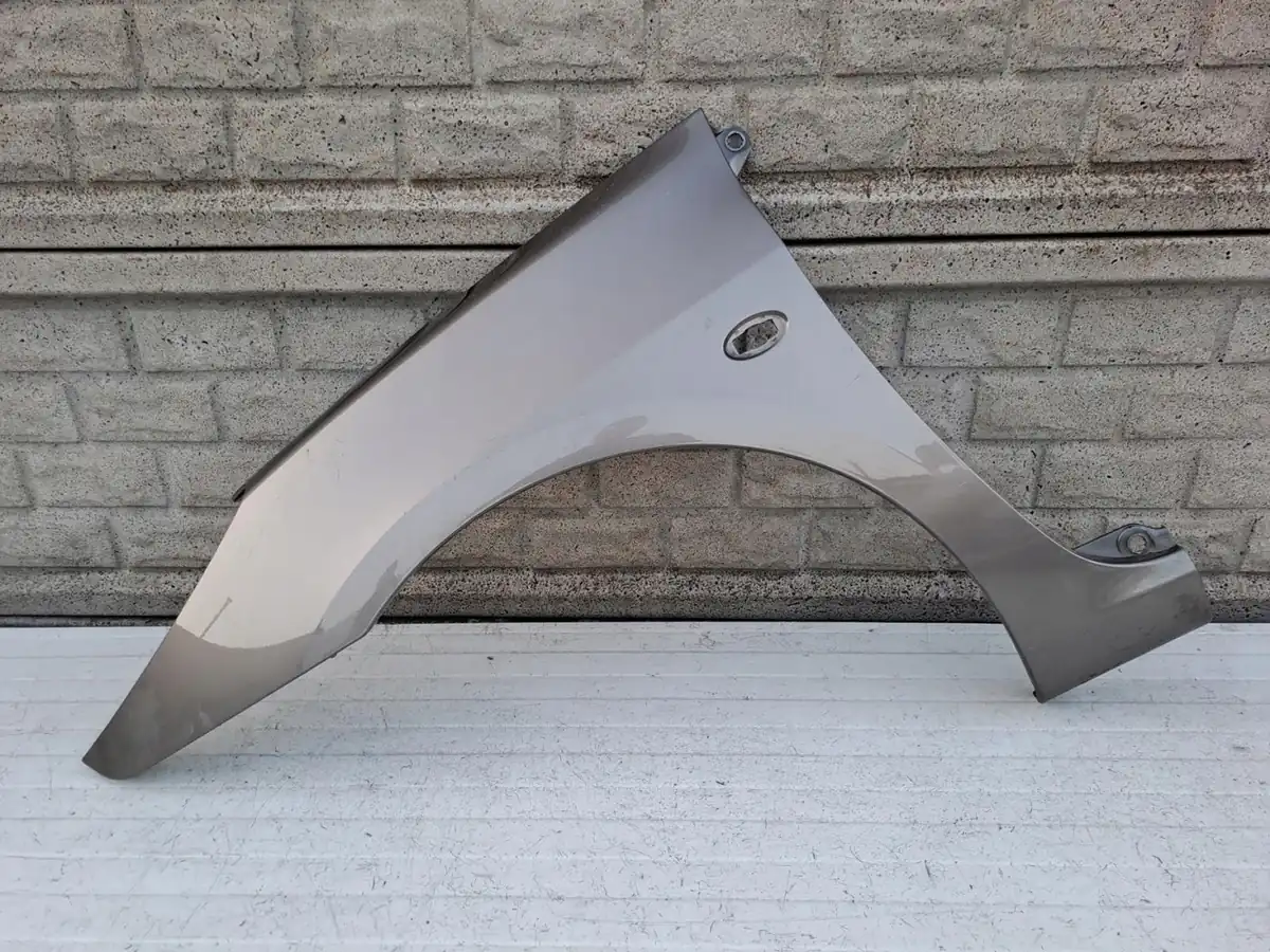 Aripa fata stanga Peugeot 307 Lift