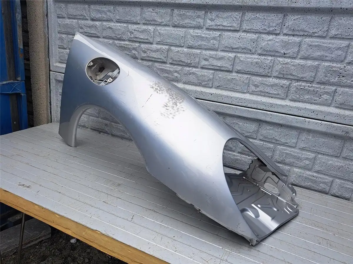 Aripa fata dreapta Porsche Carrera 911 996 Lift