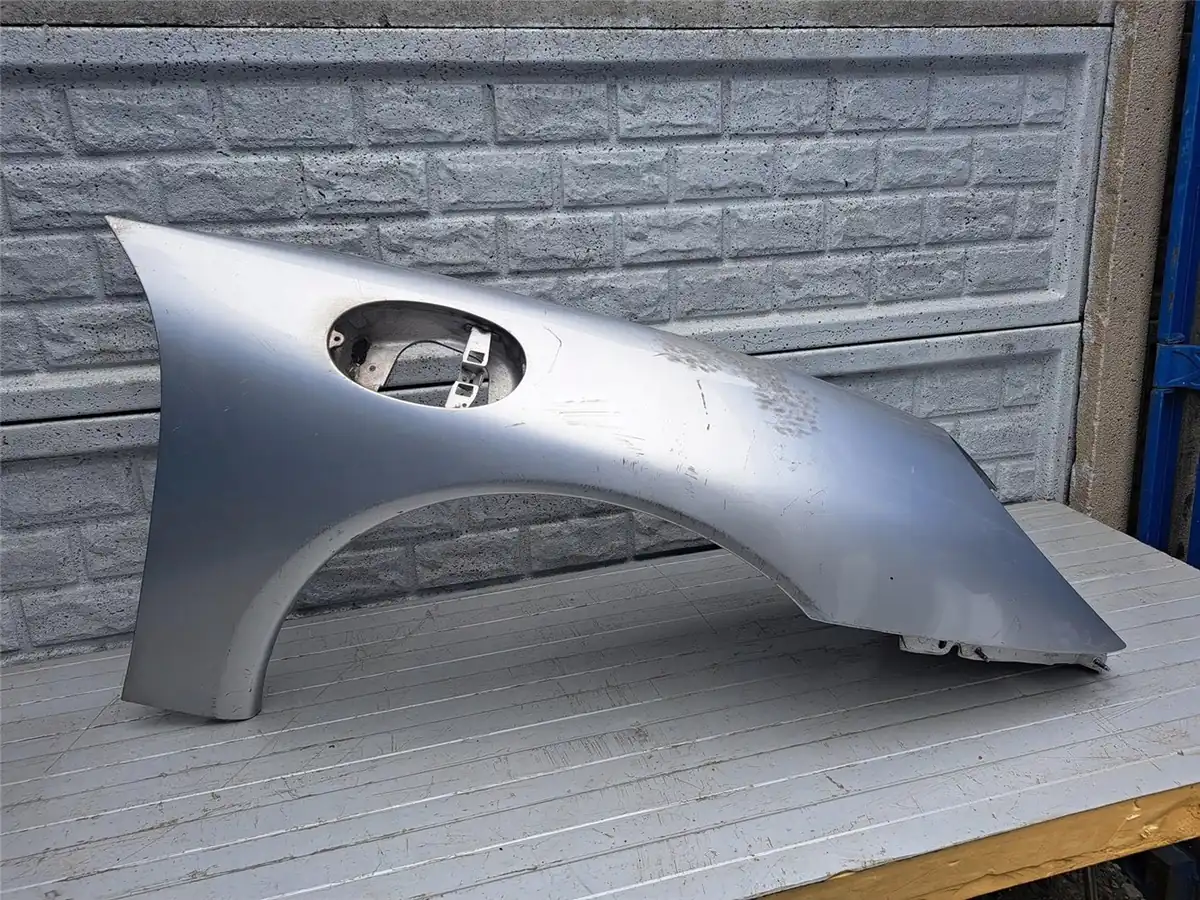 Aripa fata dreapta Porsche Carrera 911 996 Lift