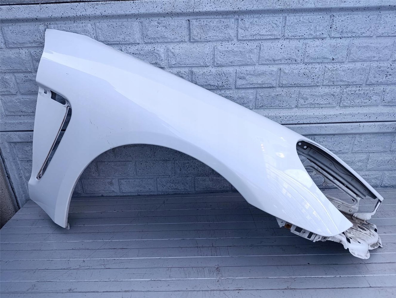 Aripa fata dreapta Porsche Panamera 970 Lift