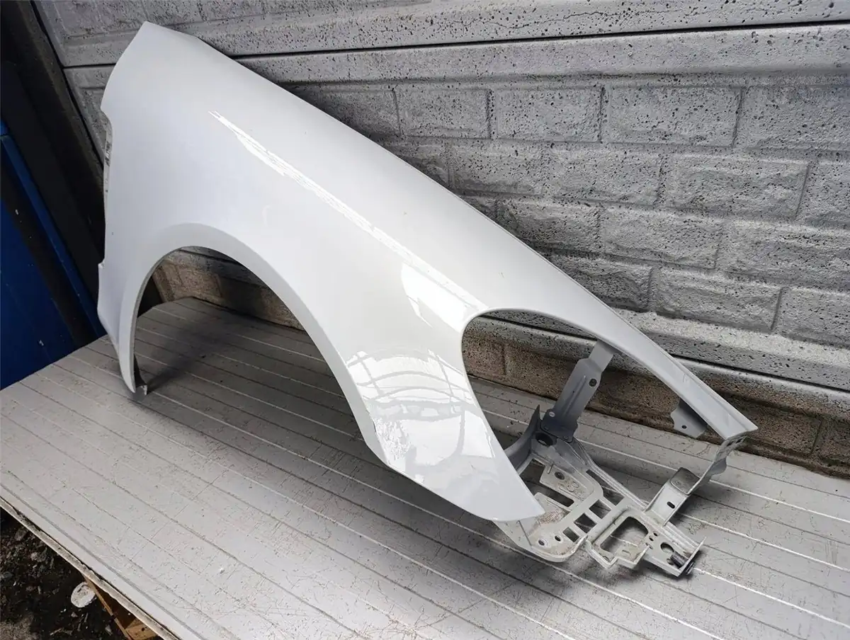 Aripa fata dreapta Porsche Panamera 971