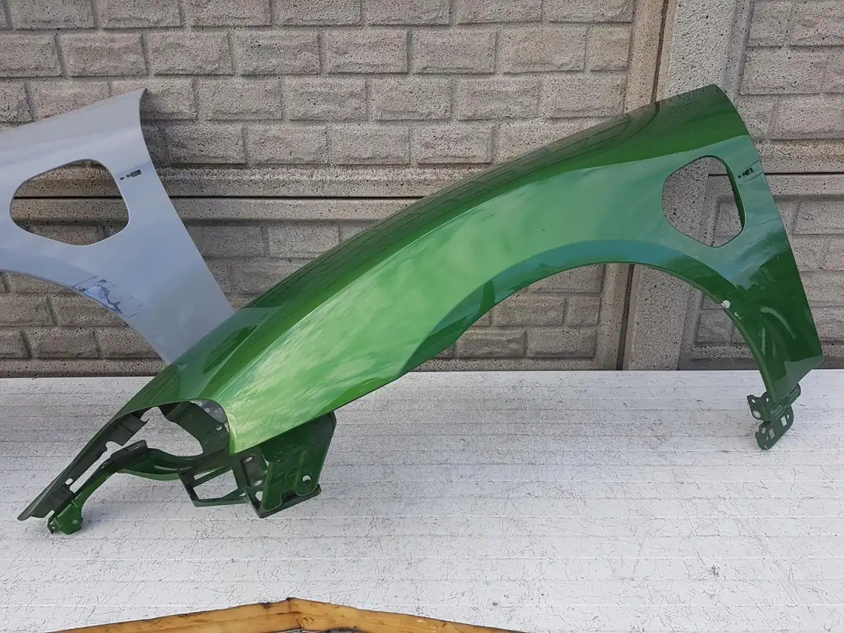 Aripa fata stanga Porsche Taycan 9j1 9 J