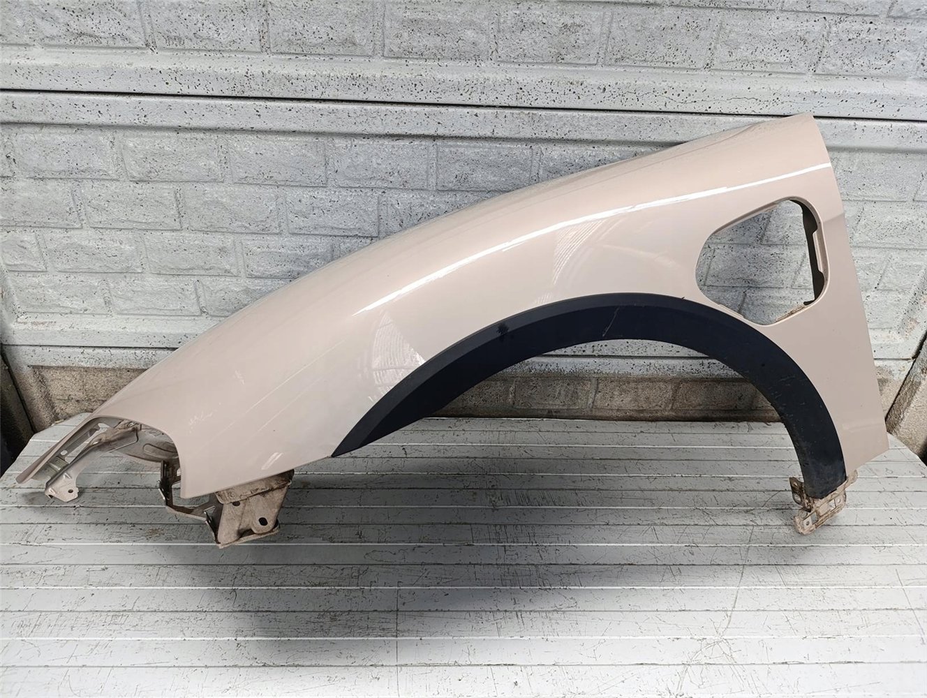 Aripa fata stanga Porsche Taycan 9j1 9 J