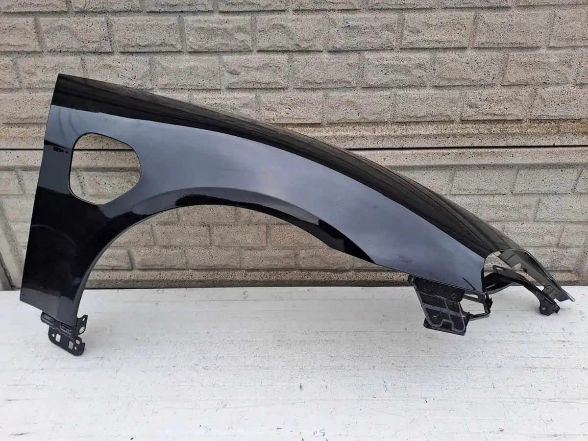 Aripa fata dreapta Porsche Taycan 9j1 9 J