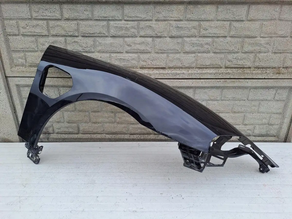 Aripa fata dreapta Porsche Taycan 9j1 9 J