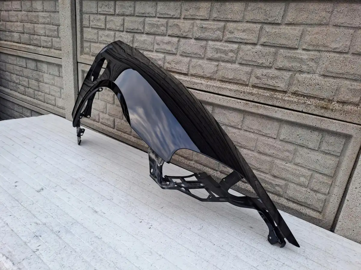 Aripa fata dreapta Porsche Taycan 9j1 9 J