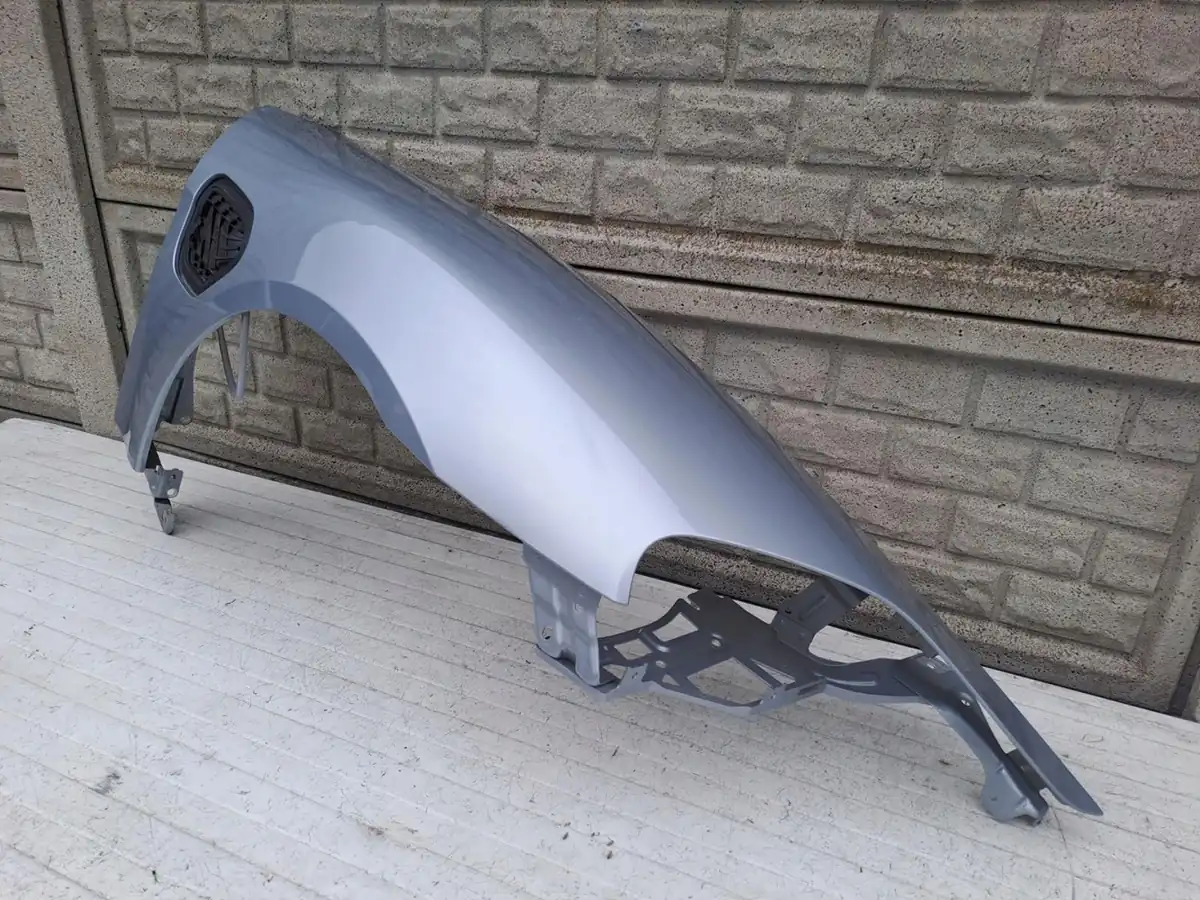 Aripa fata dreapta Porsche Taycan 9j1 9 J