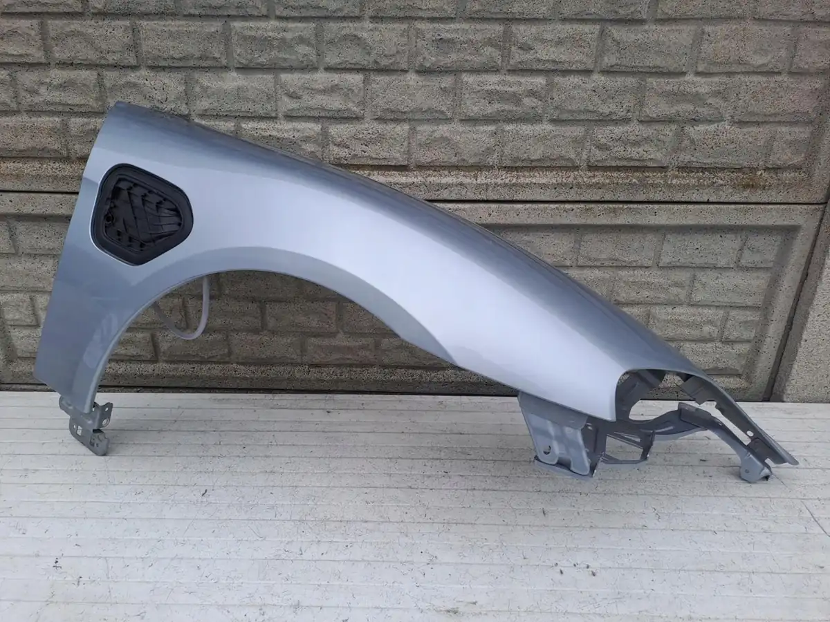 Aripa fata dreapta Porsche Taycan 9j1 9 J