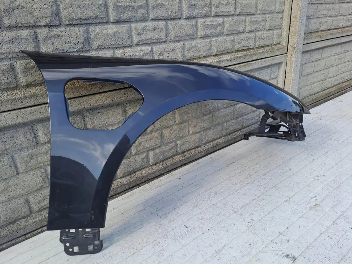 Aripa fata dreapta Porsche Taycan 9j1 9 J