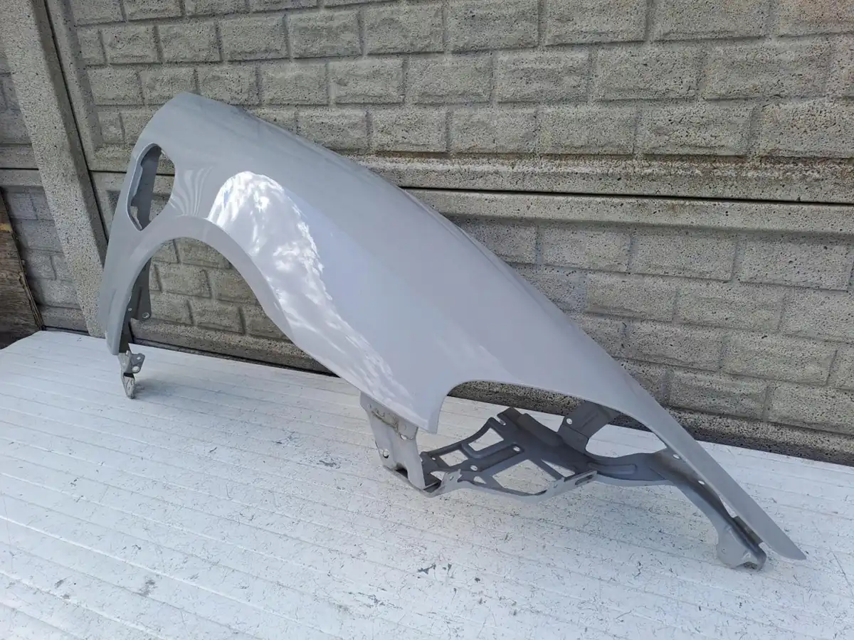 Aripa fata dreapta Porsche Taycan 9j1 9 J