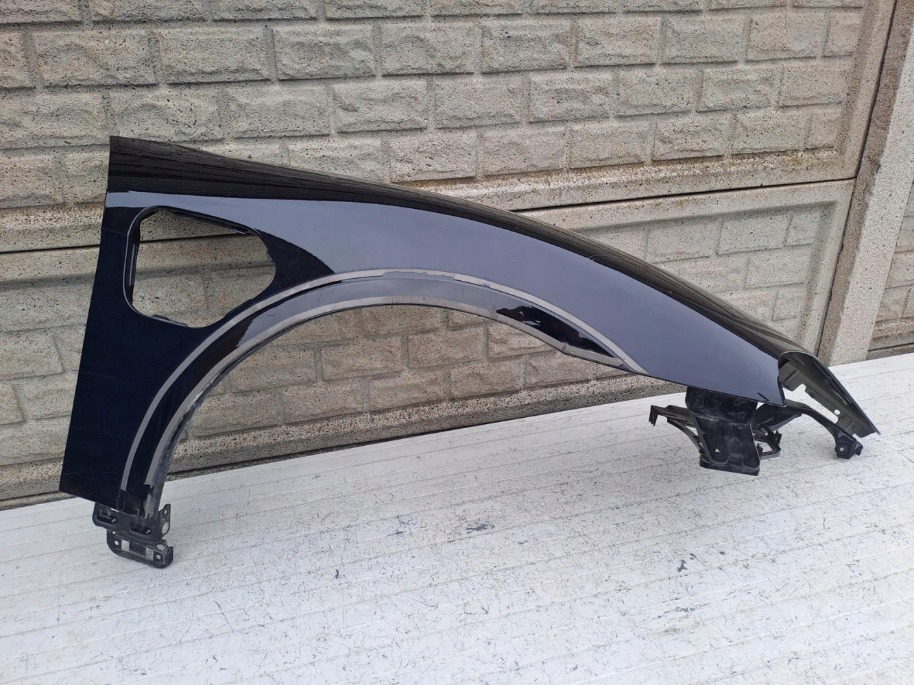 Aripa fata dreapta Porsche Taycan 9j1 9 J
