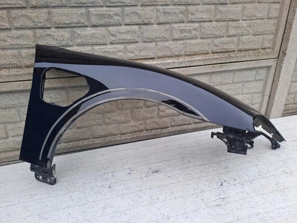 Aripa fata dreapta Porsche Taycan 9j1 9 J
