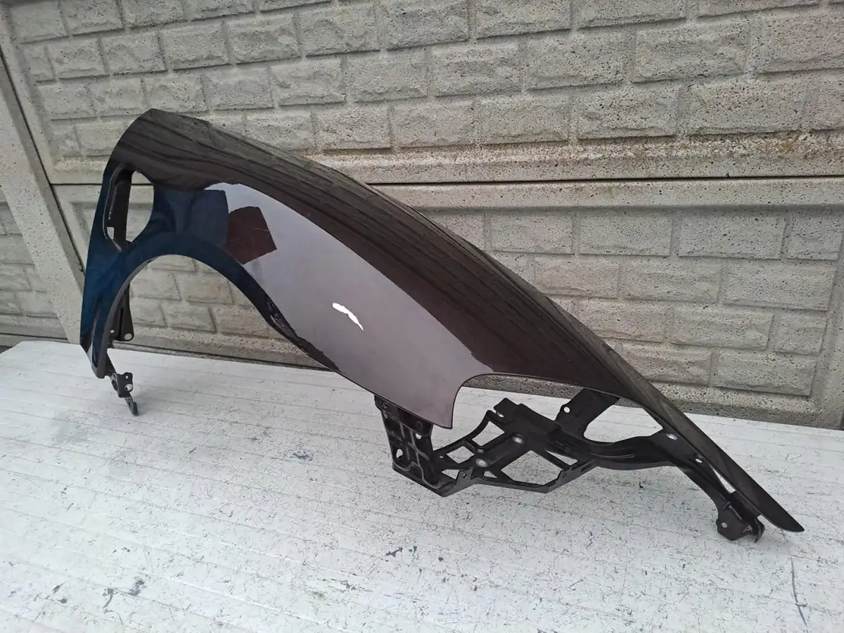 Aripa fata dreapta Porsche Taycan 9j1 9 J