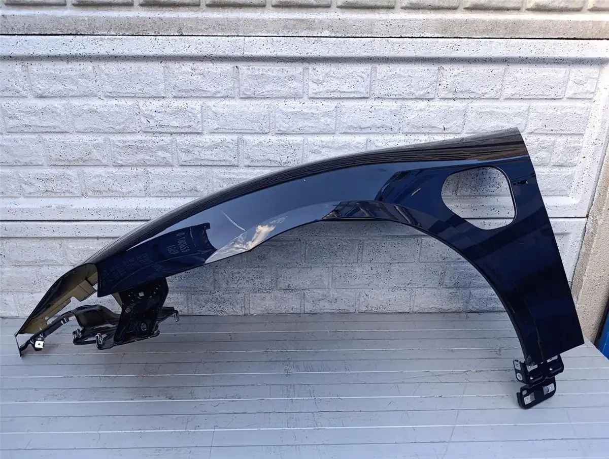 Aripa fata stanga Porsche Taycan Turbo Sport