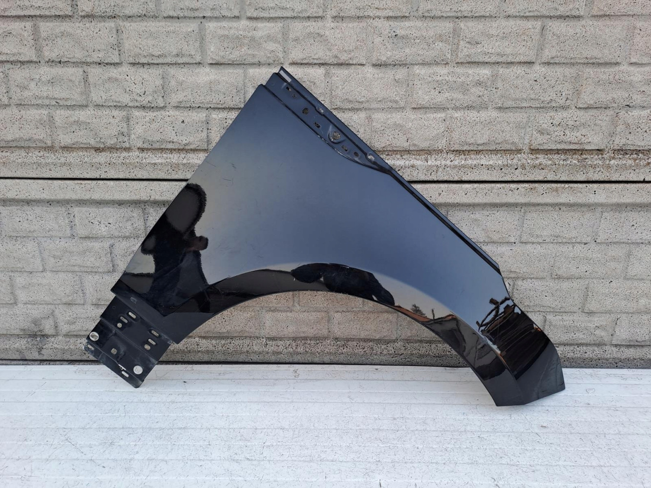 Aripa fata dreapta Land Rover Range Rover Velar 2017 2023
