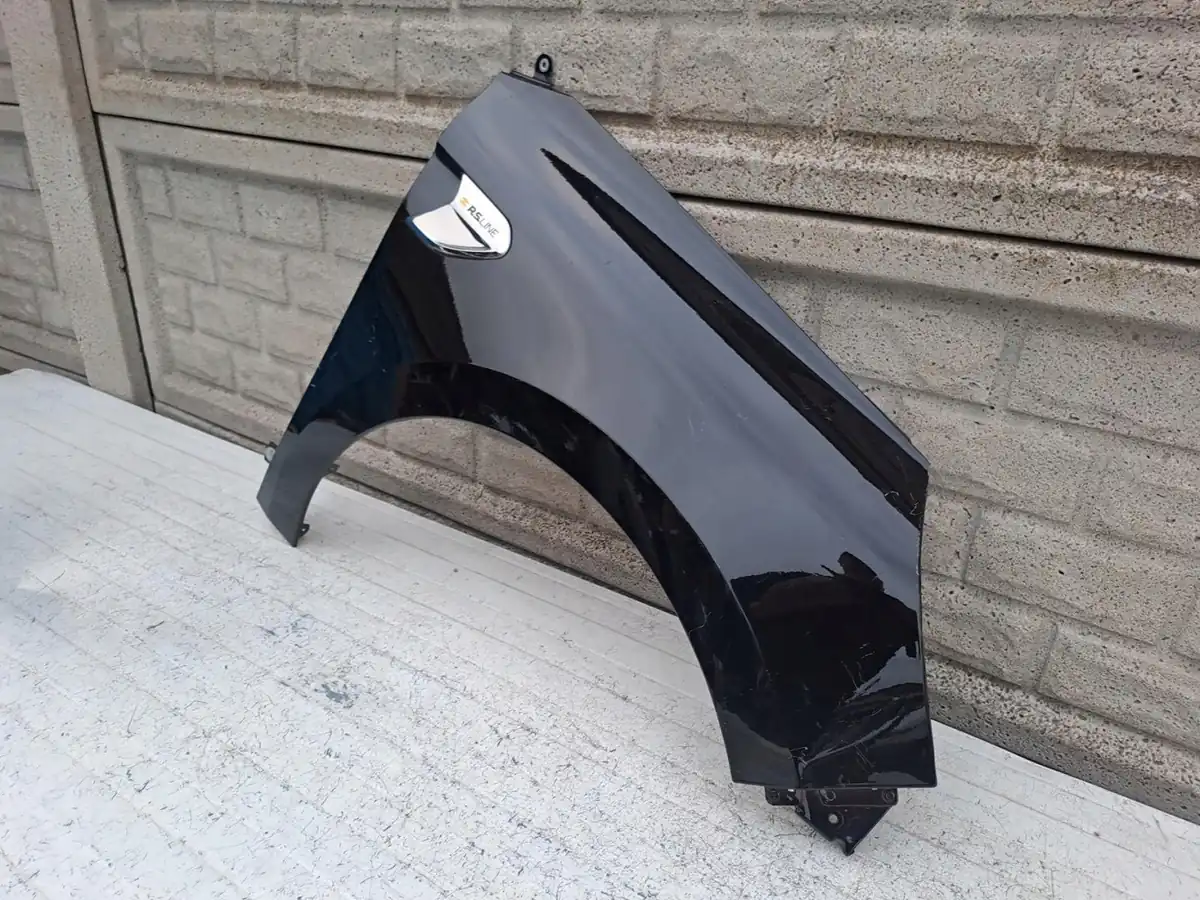 Aripa fata dreapta Renault Clio 5 V Rs 19 24