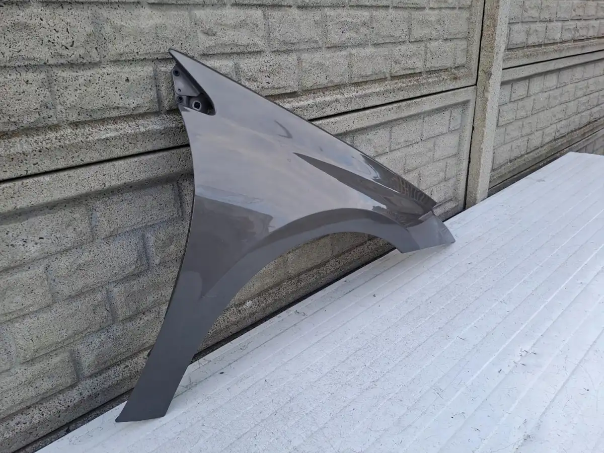 Aripa fata dreapta Renault Laguna 3 Iii