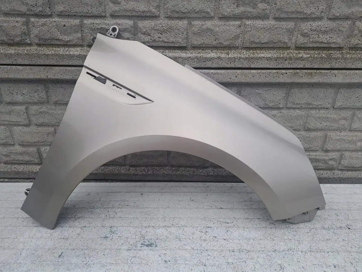 Aripa fata dreapta Renault Megane Iv 4 16 22