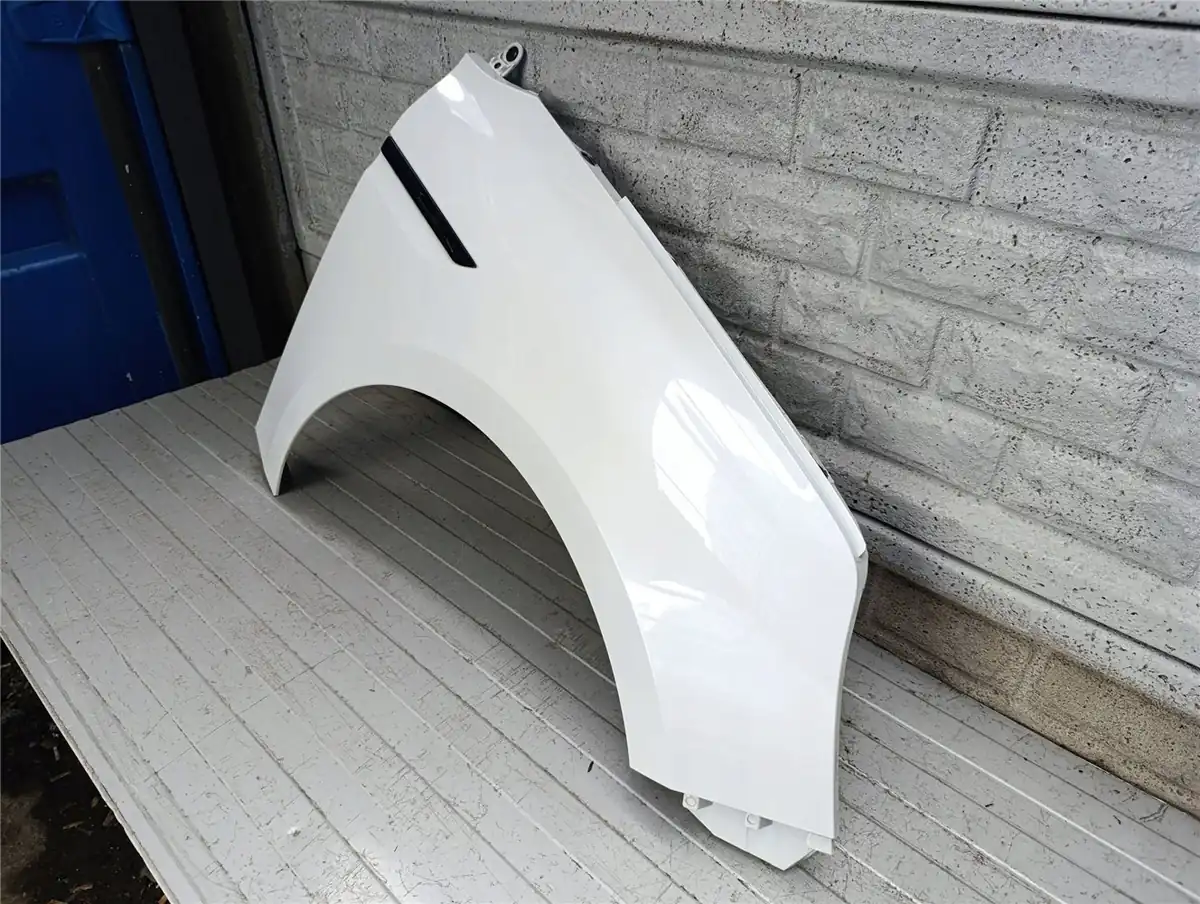 Aripa fata dreapta Renault Megane Iv 4 16 22