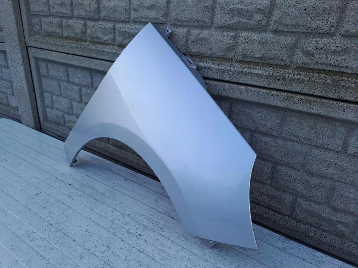 Aripa fata dreapta Renault Scenic 3 Iii Lift