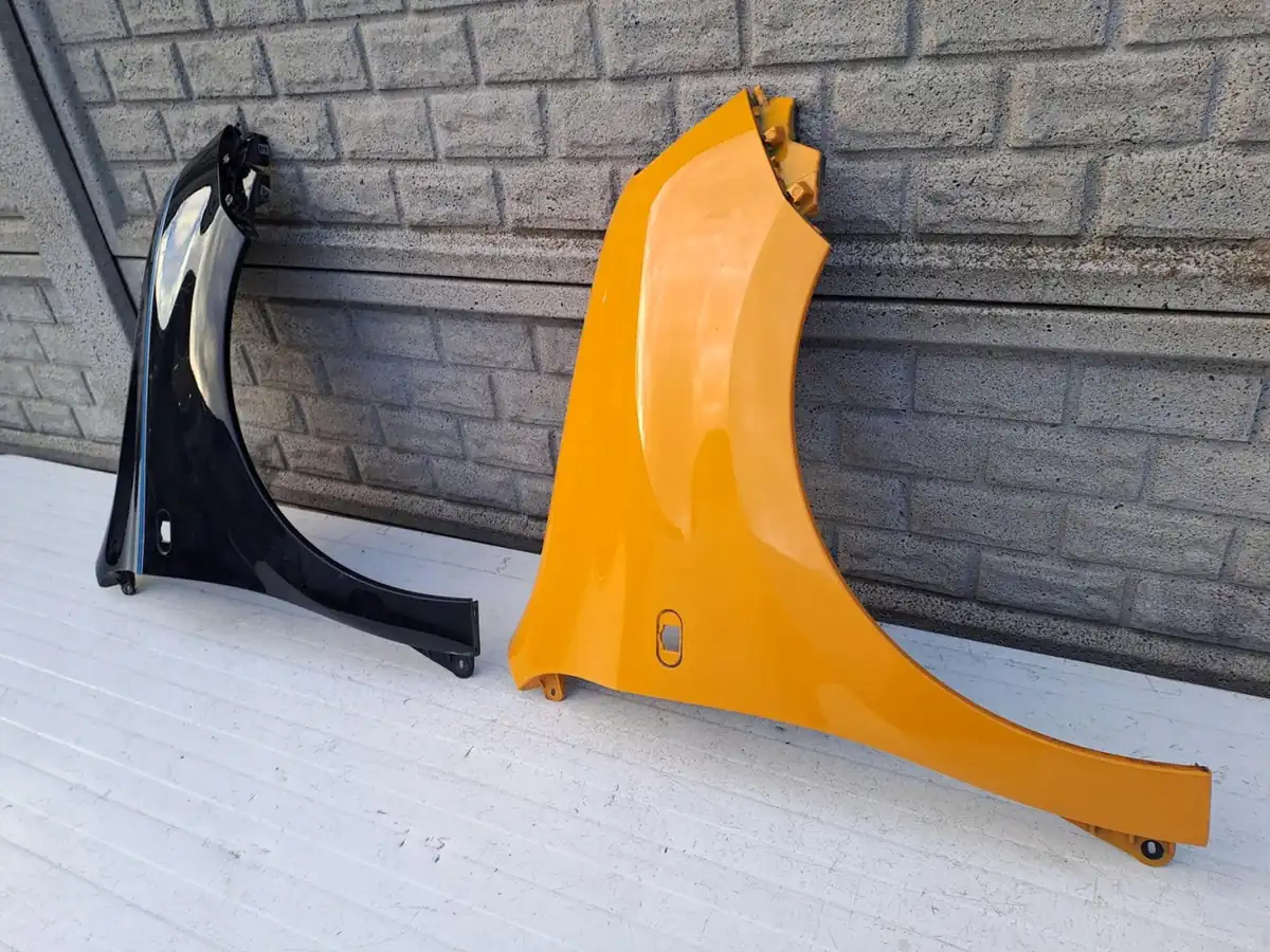 Aripa fata dreapta Renault Twingo 3 14 21