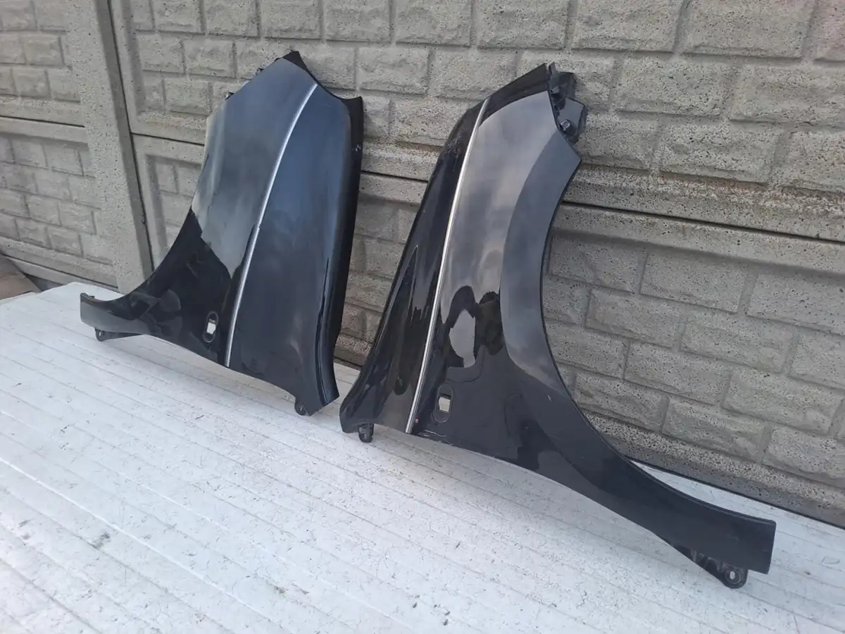 Aripa fata stanga Renault Twingo 3 14 23