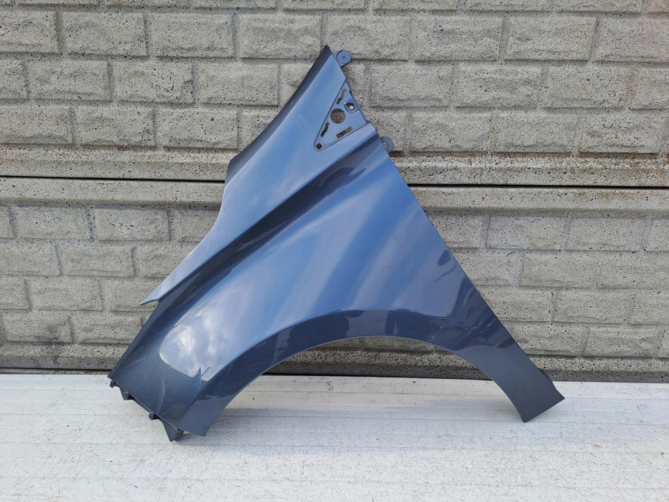Aripa fata stanga Renault Zoe
