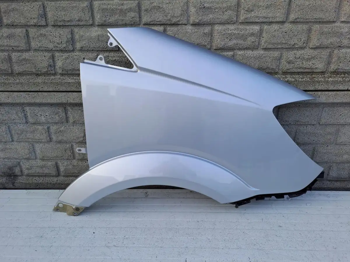 Aripa fata dreapta Mercedes-Benz Sprinter A 906 Lift 13 18
