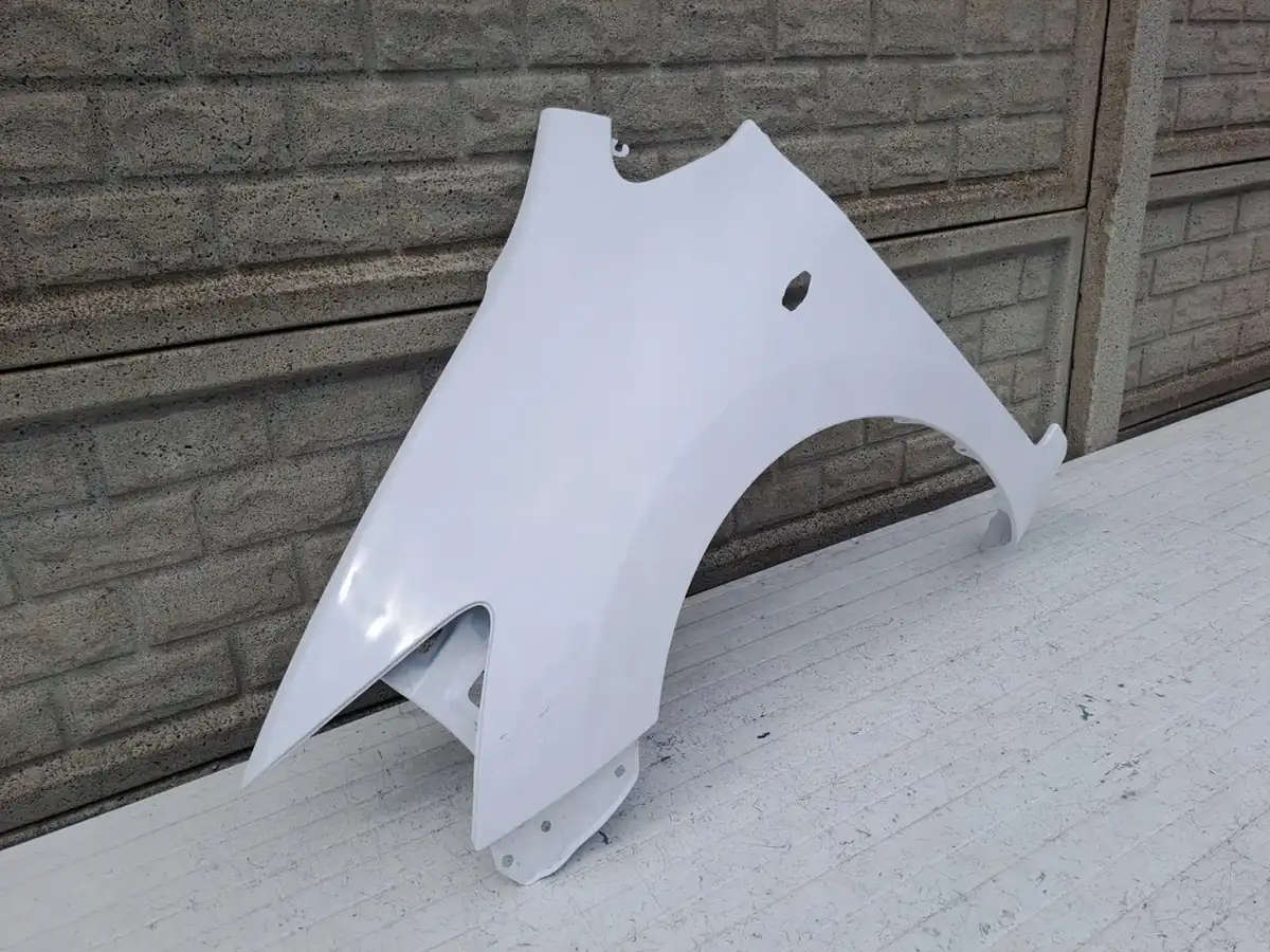 Aripa fata stanga Toyota Auris 1 I 06 10