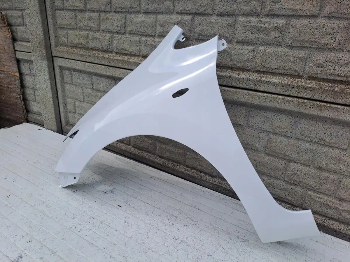 Aripa fata stanga Toyota Auris 1 I 06 10