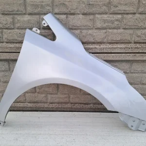 Aripa fata dreapta Toyota Avensis T27 09 15