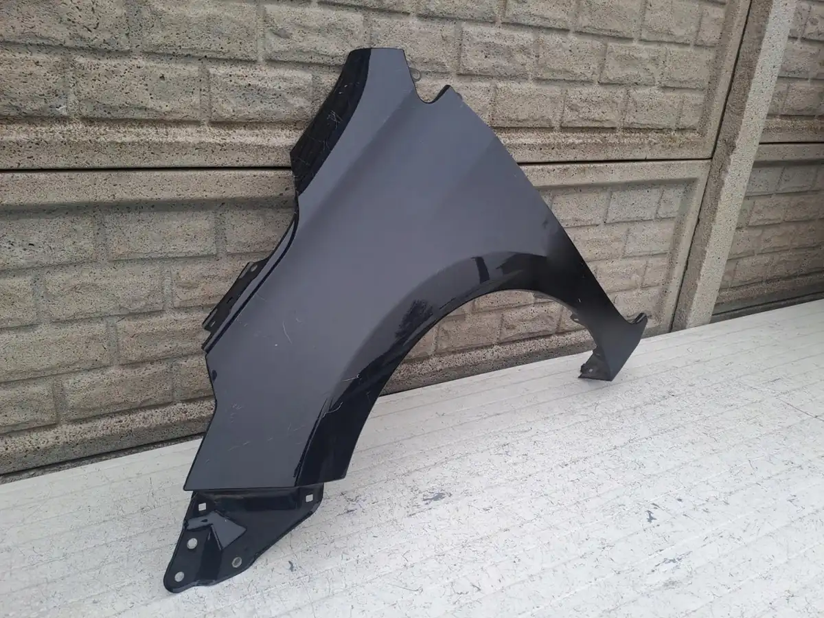 Aripa fata stanga Toyota Corolla E16 2012 2019